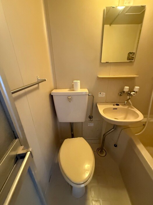 物件内観写真12　(トイレ)