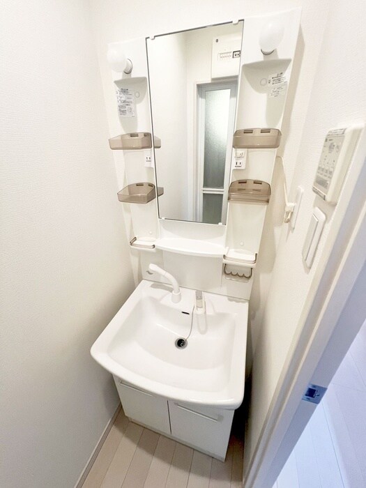 物件内観写真11　(洗面)