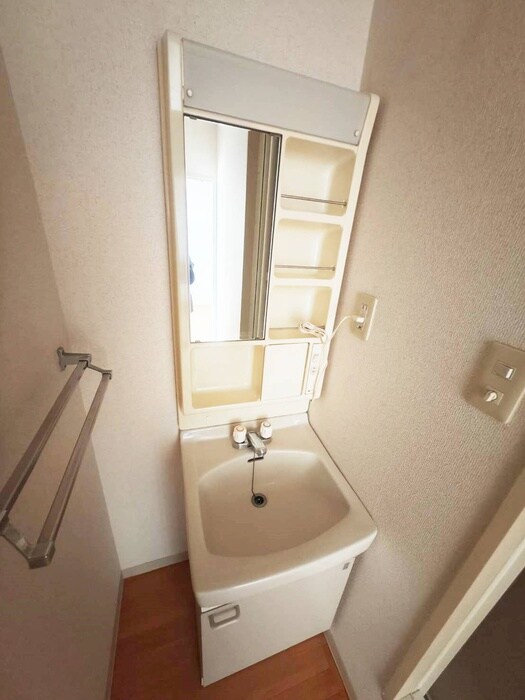 物件内観写真9　(洗面)