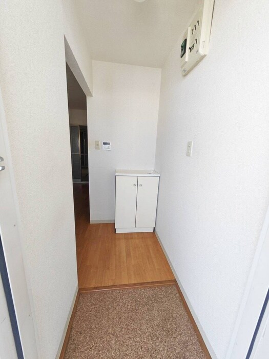 物件内観写真17　(玄関)