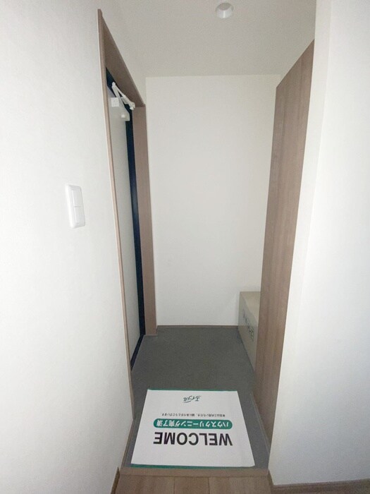 物件内観写真21　(玄関)