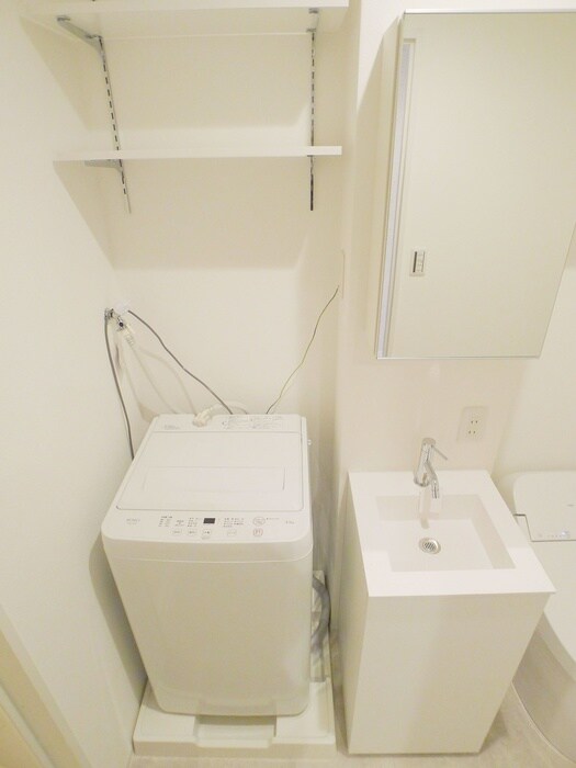 物件内観写真16　(洗濯機置場)