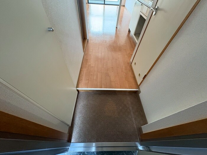 物件内観写真15　(玄関)