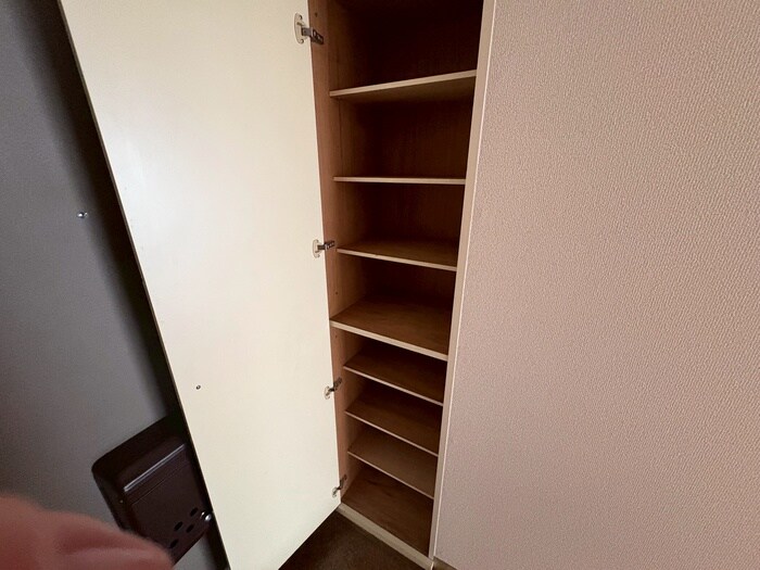 物件内観写真18　(靴箱)