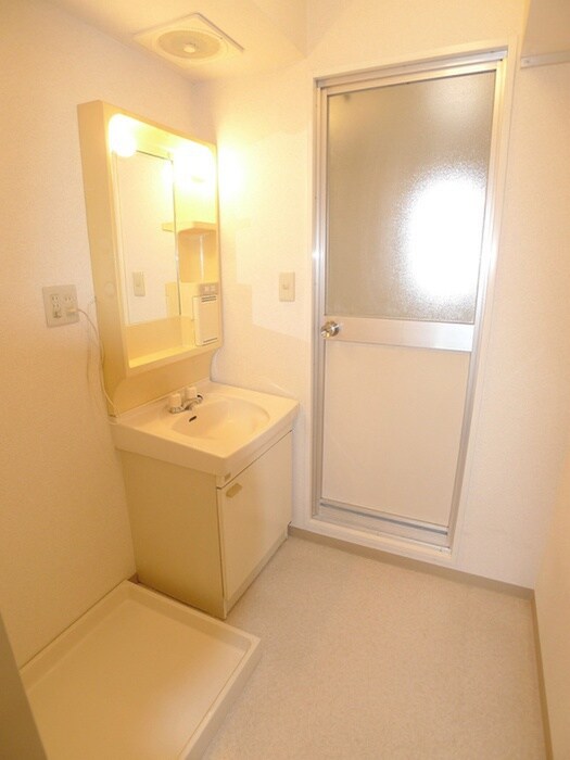 物件内観写真17　(洗濯機置場)