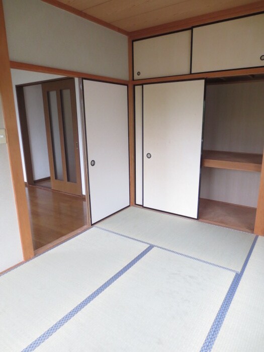 物件内観写真8　(居室)