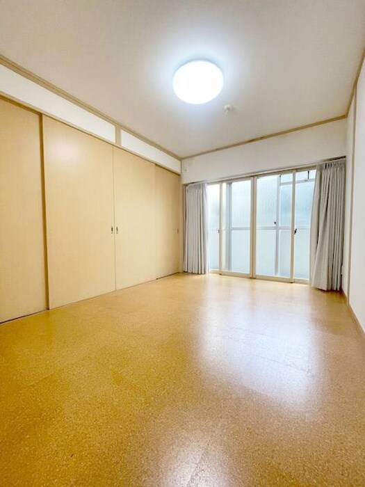 物件内観写真10　(居室)