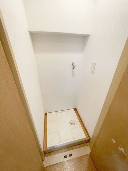 物件内観写真14　(洗濯機置場)