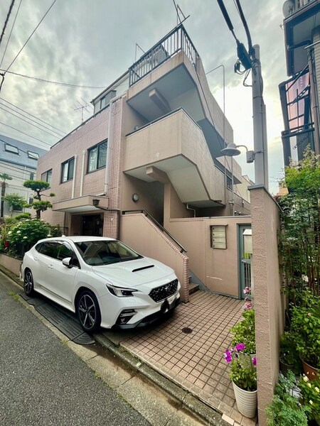 矢来ヒルズ（１－３Ｆ）外観写真