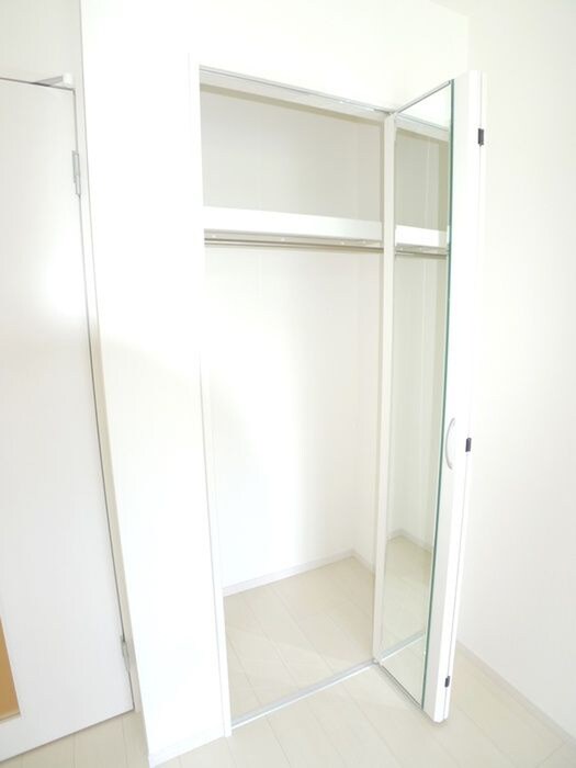 物件内観写真12　(収納)