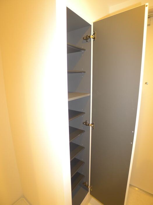 物件内観写真13　(靴箱)