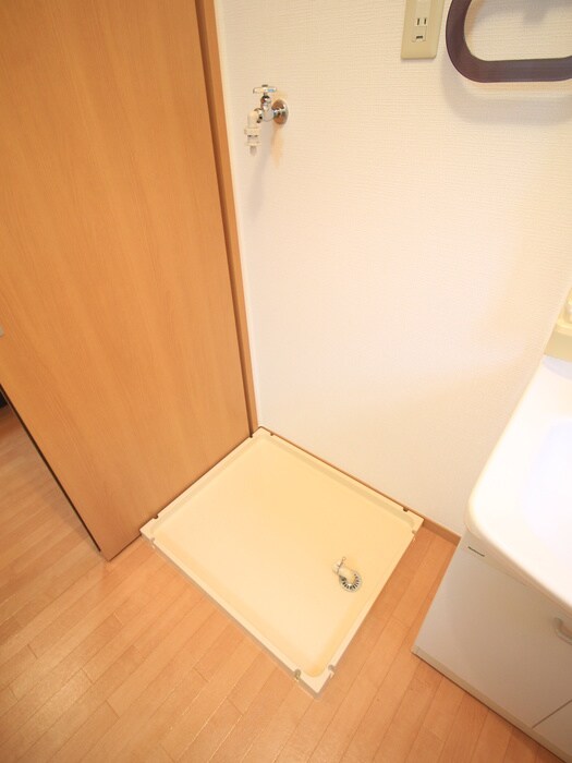 物件内観写真14　(洗濯機置場)