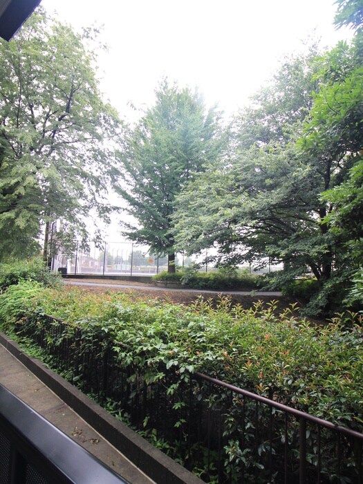 物件内観写真20　(室内からの展望)