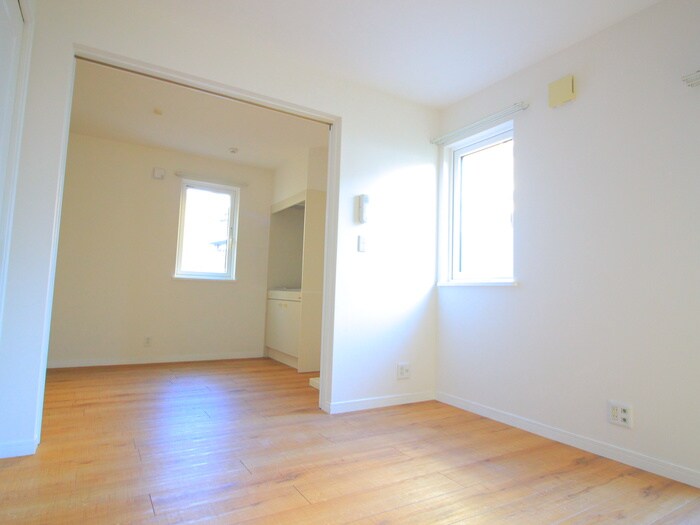 物件内観写真10　(居室)