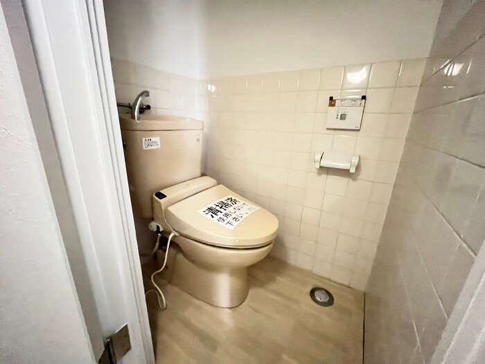 物件内観写真14　(トイレ)