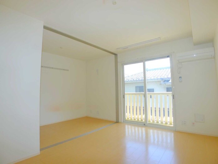 物件内観写真9　(ベランダ・バルコニー)