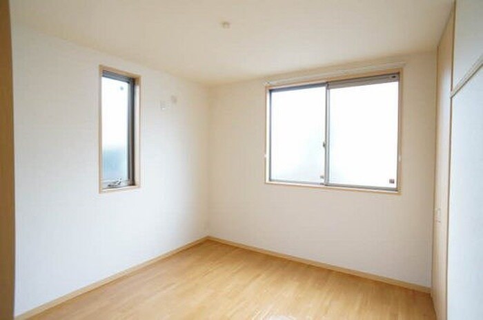 物件内観写真4　(居室)