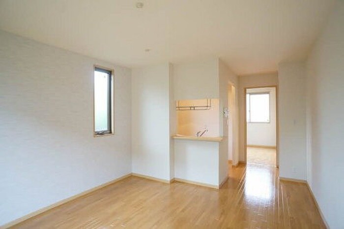 物件内観写真5　(室内からの展望)