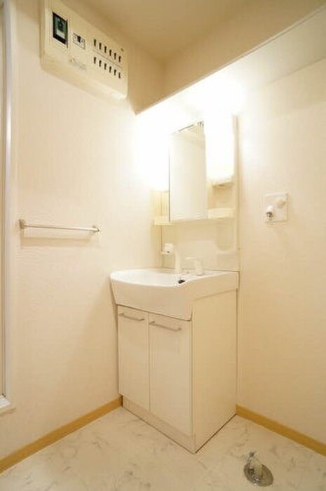 物件内観写真16　(洗濯機置場)