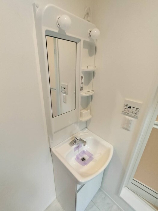 物件内観写真10　(洗面)