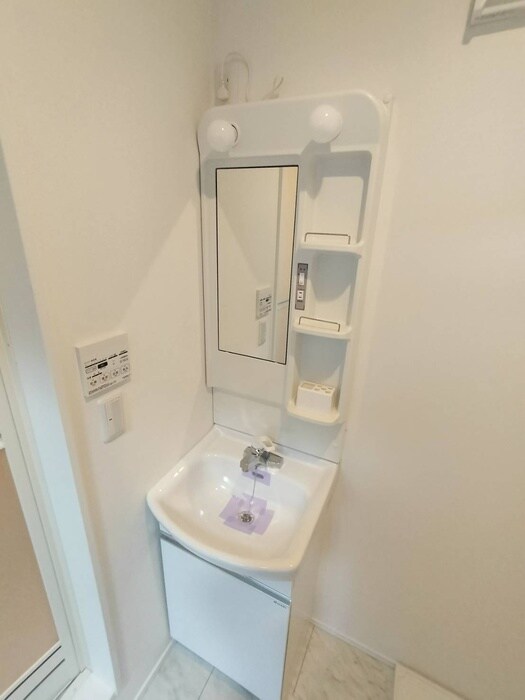 物件内観写真10　(洗面)