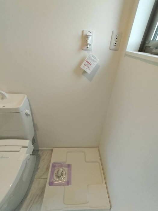 物件内観写真13　(洗濯機置場)