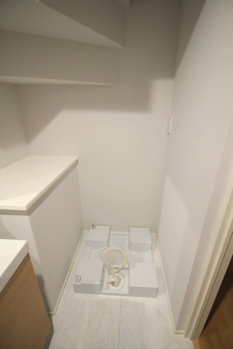 物件内観写真14　(洗濯機置場)