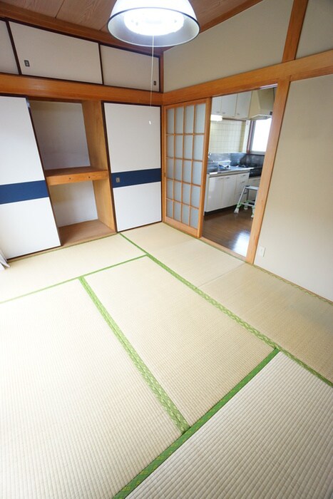 物件内観写真8　(居室)