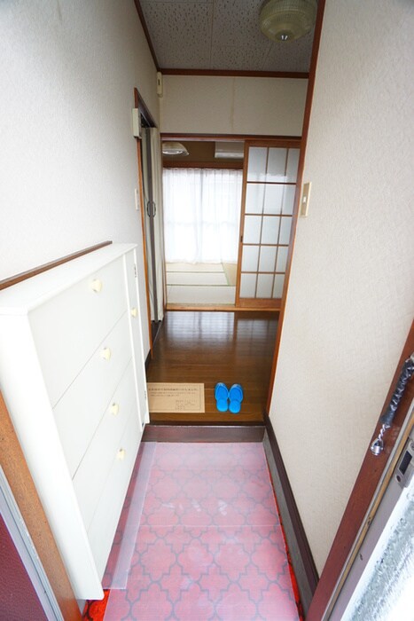 物件内観写真17　(玄関)