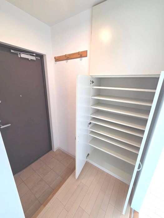 物件内観写真18　(靴箱)