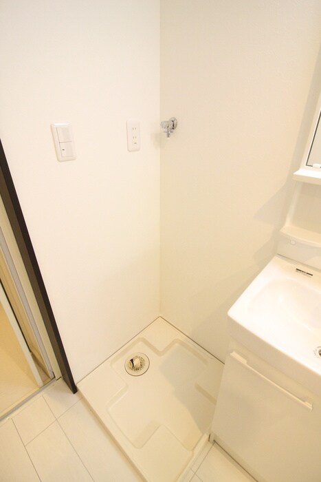 物件内観写真15　(洗濯機置場)