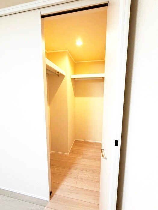 物件内観写真10　(収納)