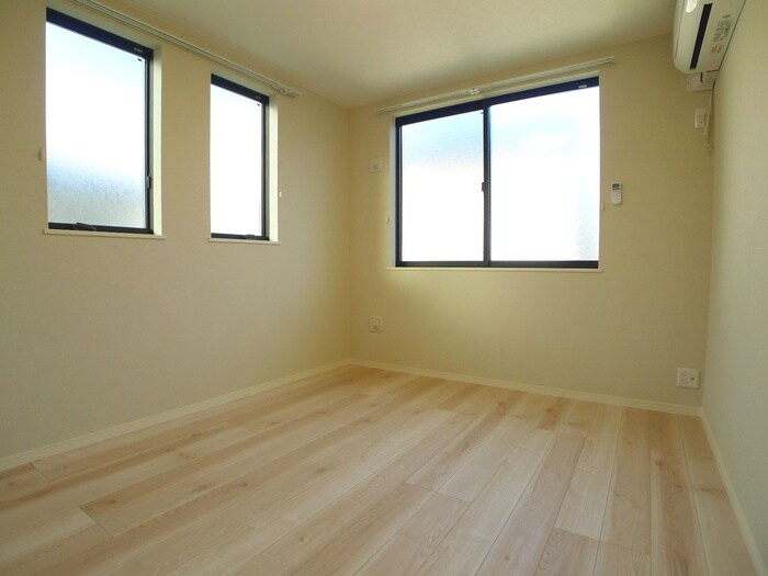 物件内観写真10　(居室)