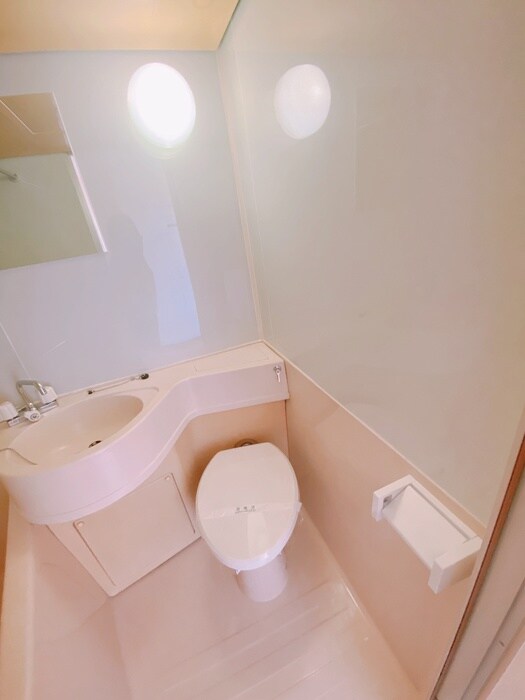 物件内観写真12　(トイレ)