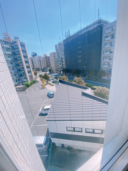 物件内観写真20　(室内からの展望)