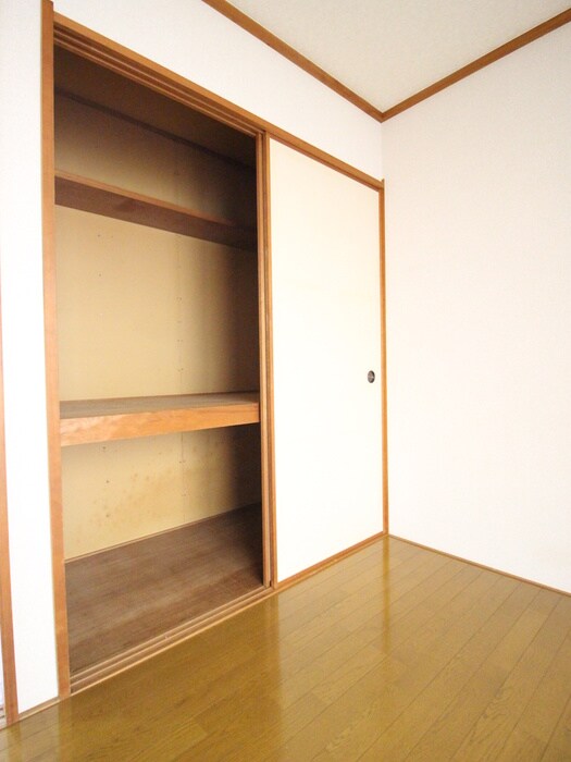 物件内観写真12　(収納)
