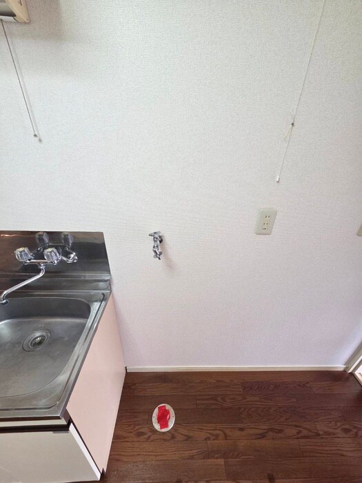 物件内観写真12　(洗濯機置場)