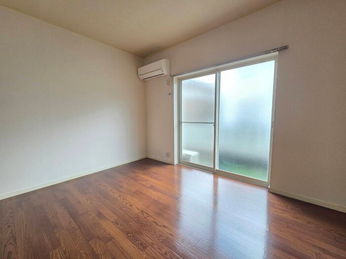 物件内観写真14　(居室)