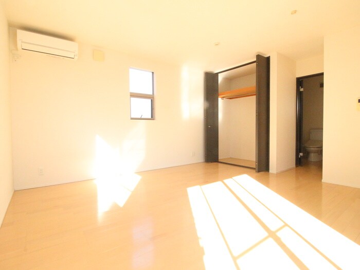 物件内観写真9　(居室)