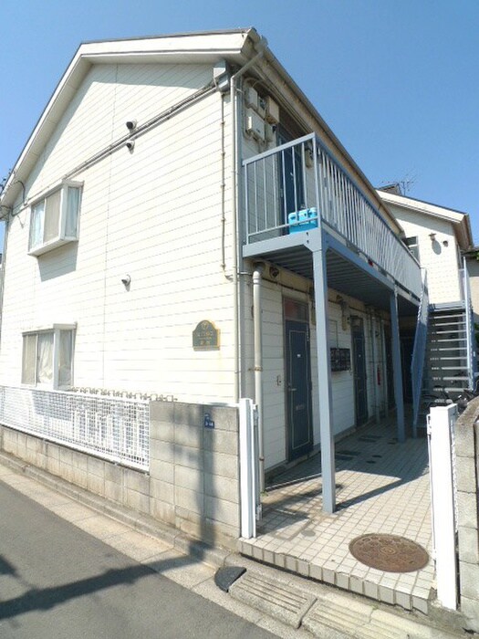 物件外観写真2　(エントランス部分)