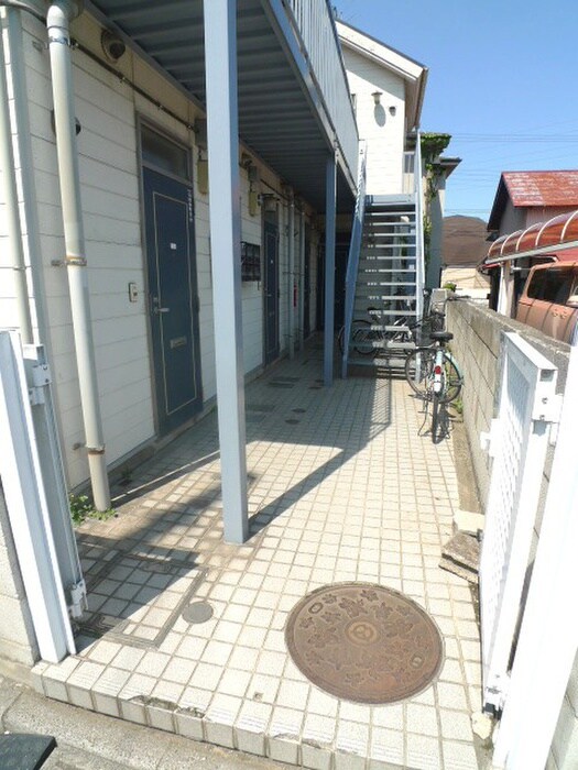 物件外観写真3　(駐輪場)