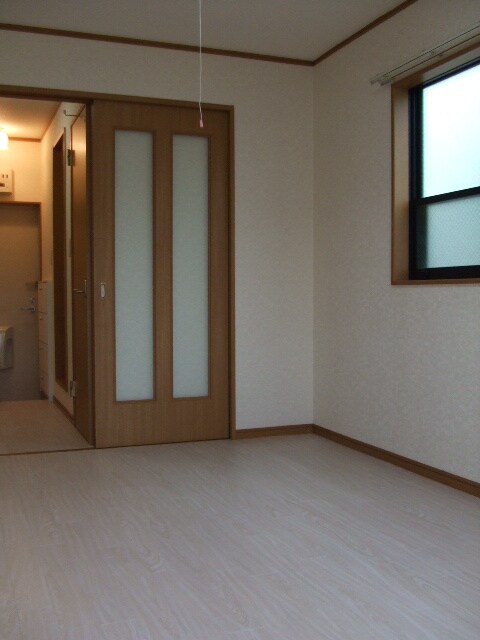 物件内観写真10　(居室)