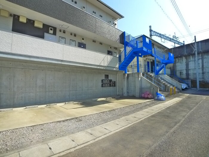 物件外観写真3　(駐車場)