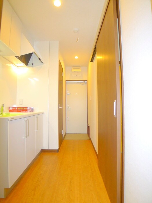 物件内観写真15　(廊下)