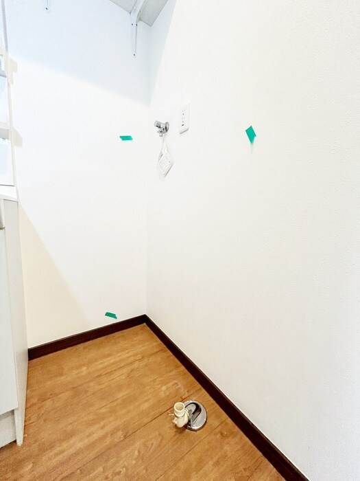 物件内観写真17　(洗濯機置場)