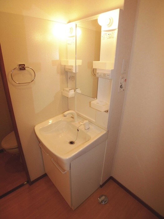 物件内観写真8　(洗面)