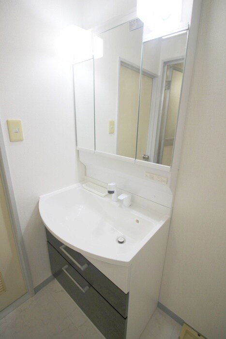 物件内観写真9　(洗面)