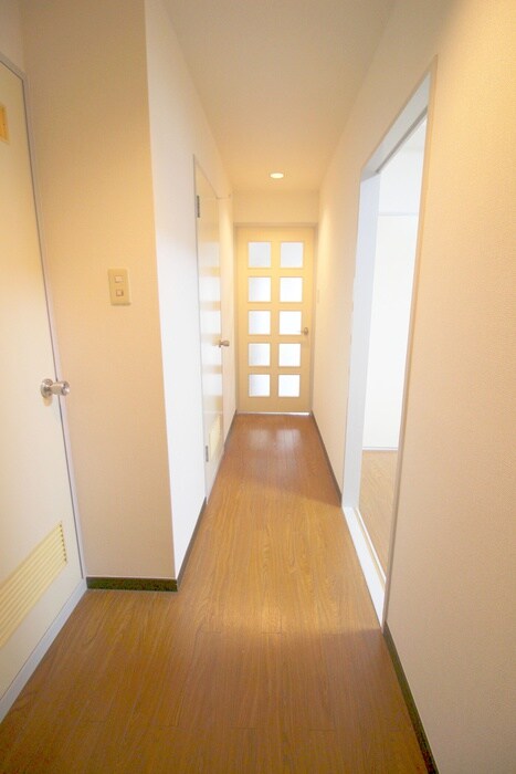 物件内観写真15　(廊下)