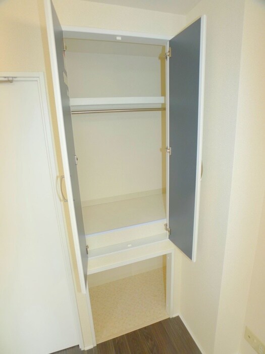 物件内観写真12　(収納)