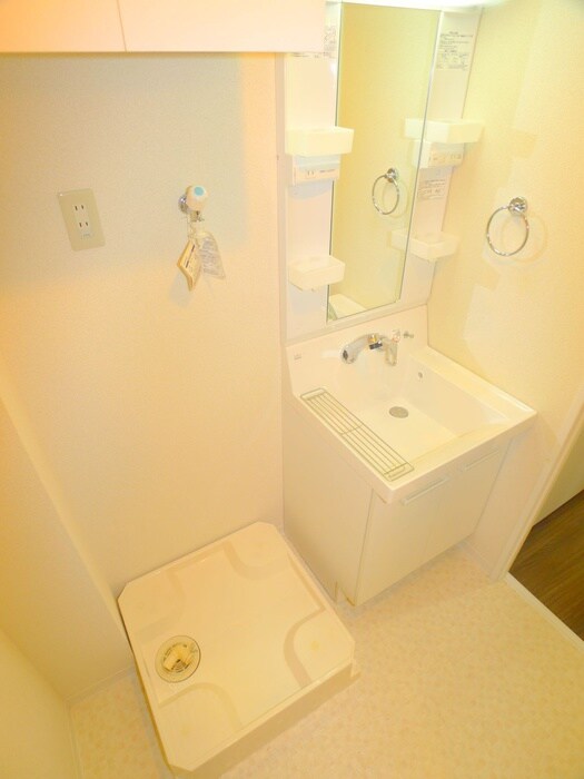 物件内観写真17　(洗濯機置場)